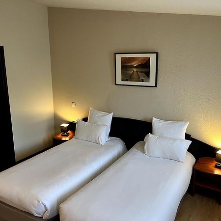 Hotel - Domaine De La Blanchardiere - Le Mans Changé Esterno foto
